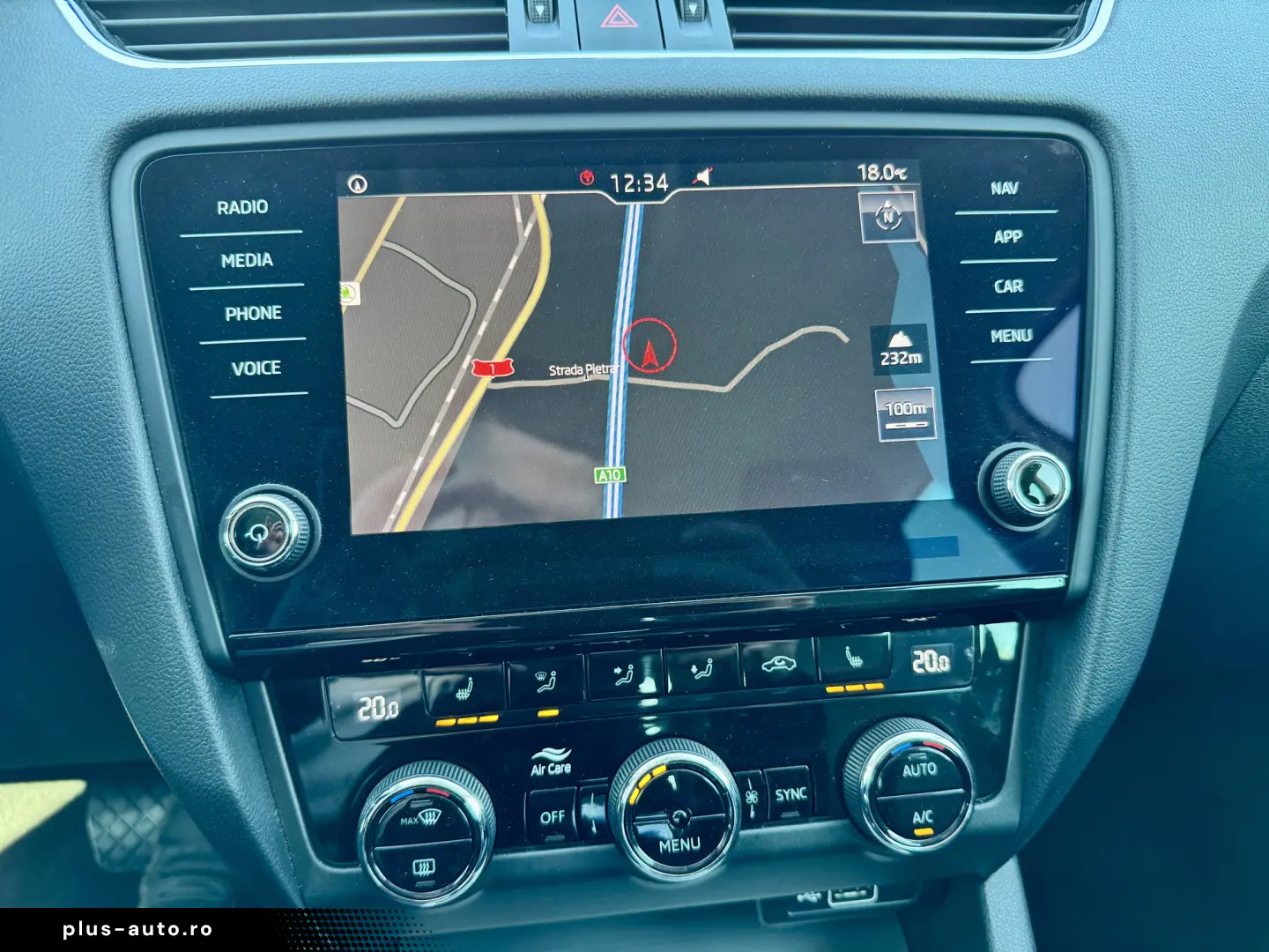 Skoda Octavia Combi 1.6 TDI Clever - Diesel - Automatic