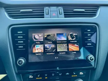 Skoda Octavia Combi 1.6 TDI Clever - Diesel - Automatic