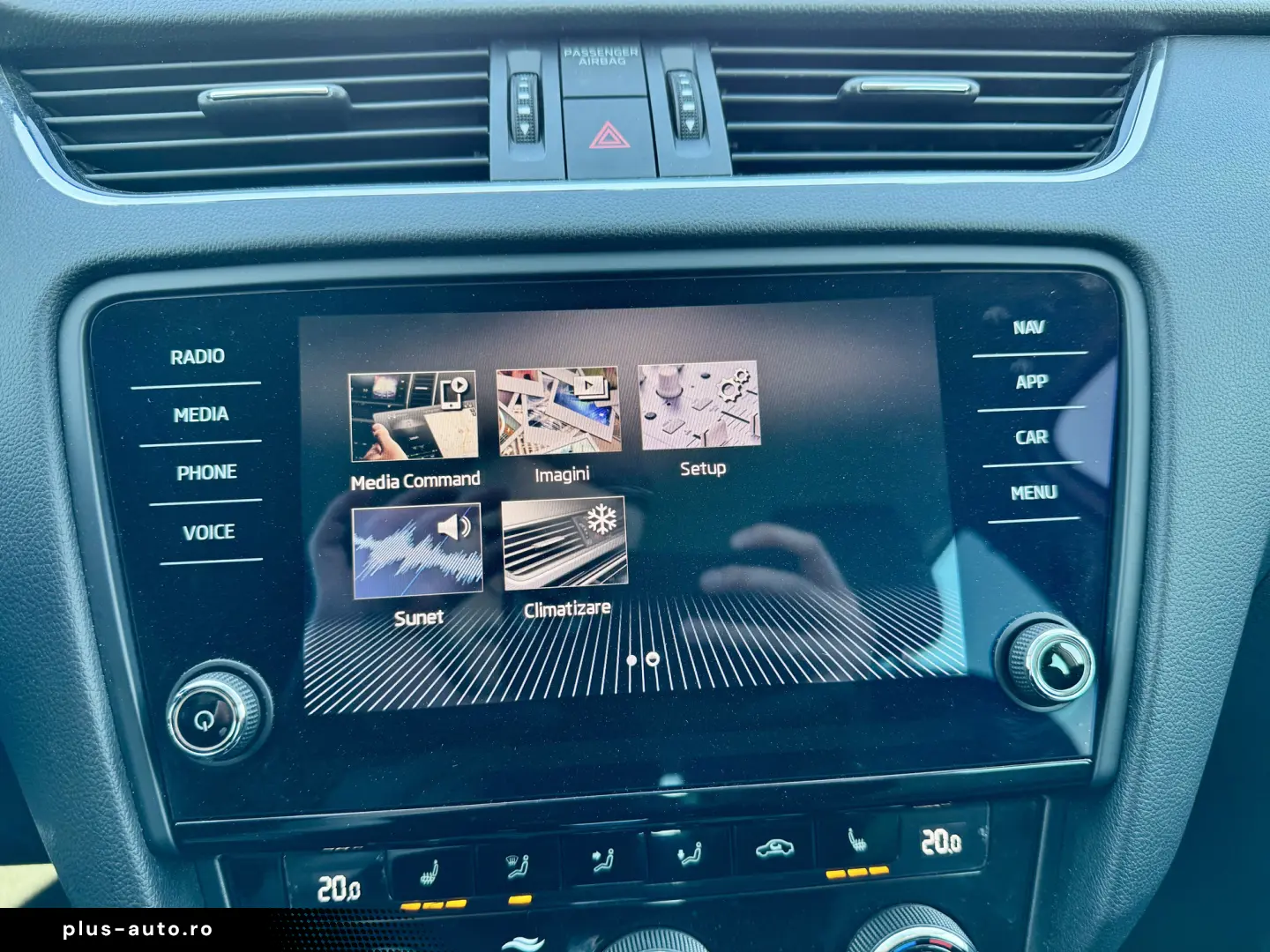 Skoda Octavia Combi 1.6 TDI Clever - Diesel - Automatic