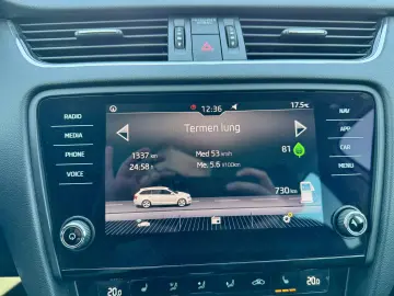 Skoda Octavia Combi 1.6 TDI Clever - Diesel - Automatic