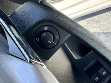 Skoda Octavia Combi 1.6 TDI Clever - Diesel - Automatic