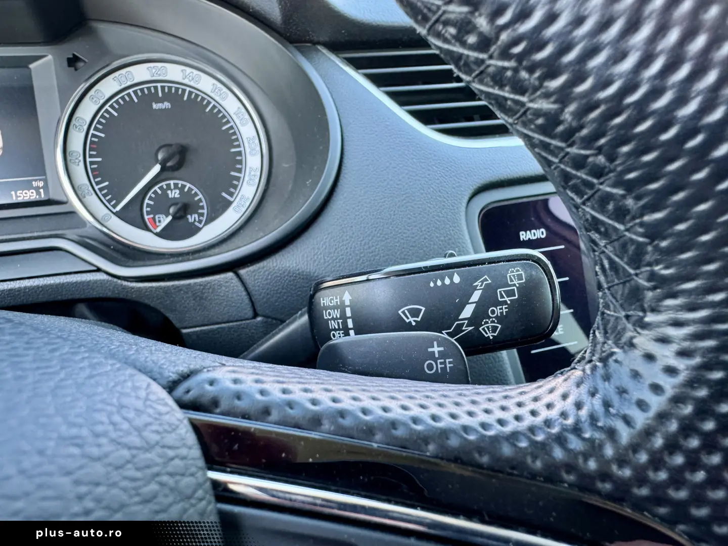 Skoda Octavia Combi 1.6 TDI Clever - Diesel - Automatic