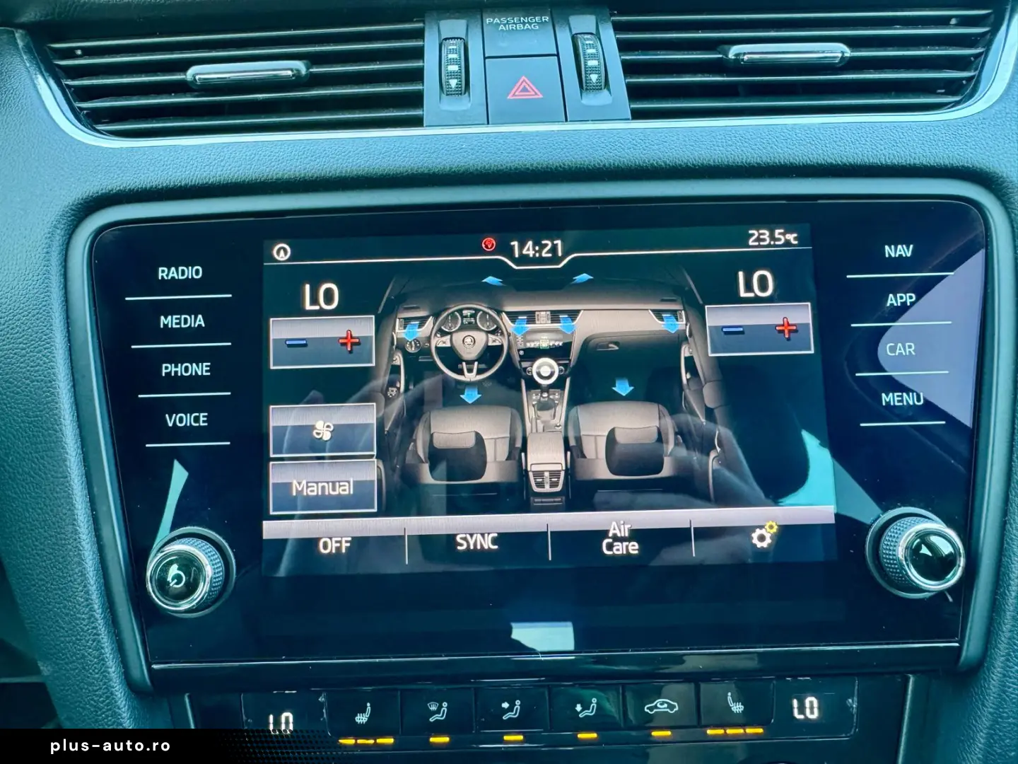 Skoda Octavia Combi 1.6 TDI Clever - Diesel - Automatic