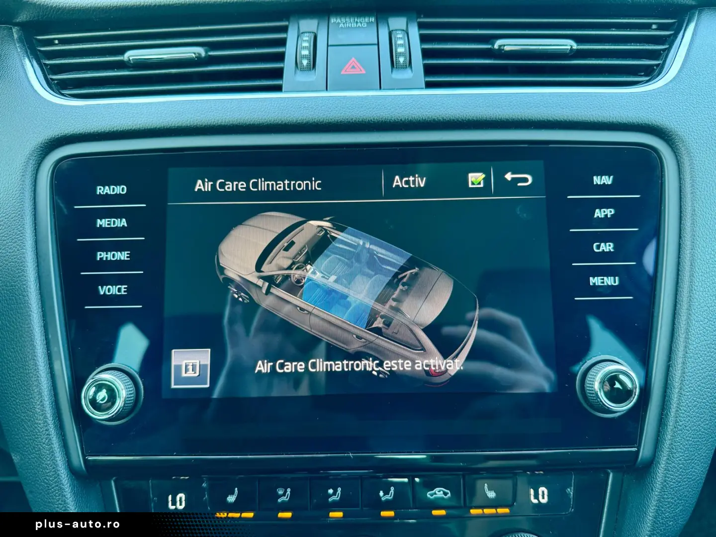 Skoda Octavia Combi 1.6 TDI Clever - Diesel - Automatic