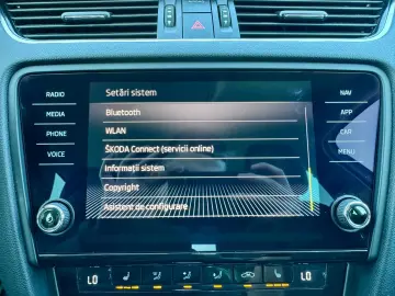 Skoda Octavia Combi 1.6 TDI Clever - Diesel - Automatic