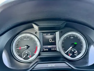 Skoda Octavia Combi 1.6 TDI Clever - Diesel - Automatic