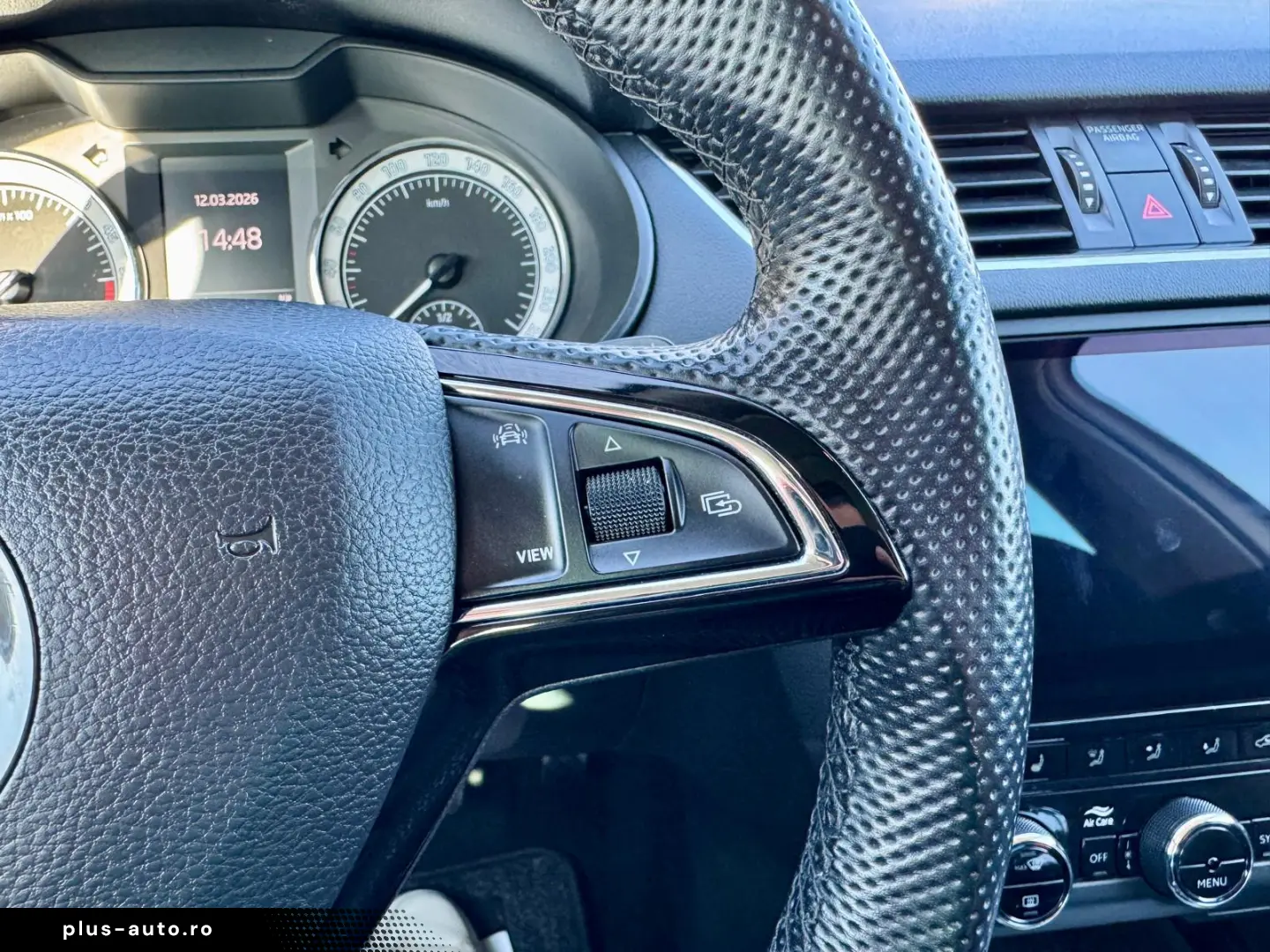 Skoda Octavia Combi 1.6 TDI Clever - Diesel - Automatic