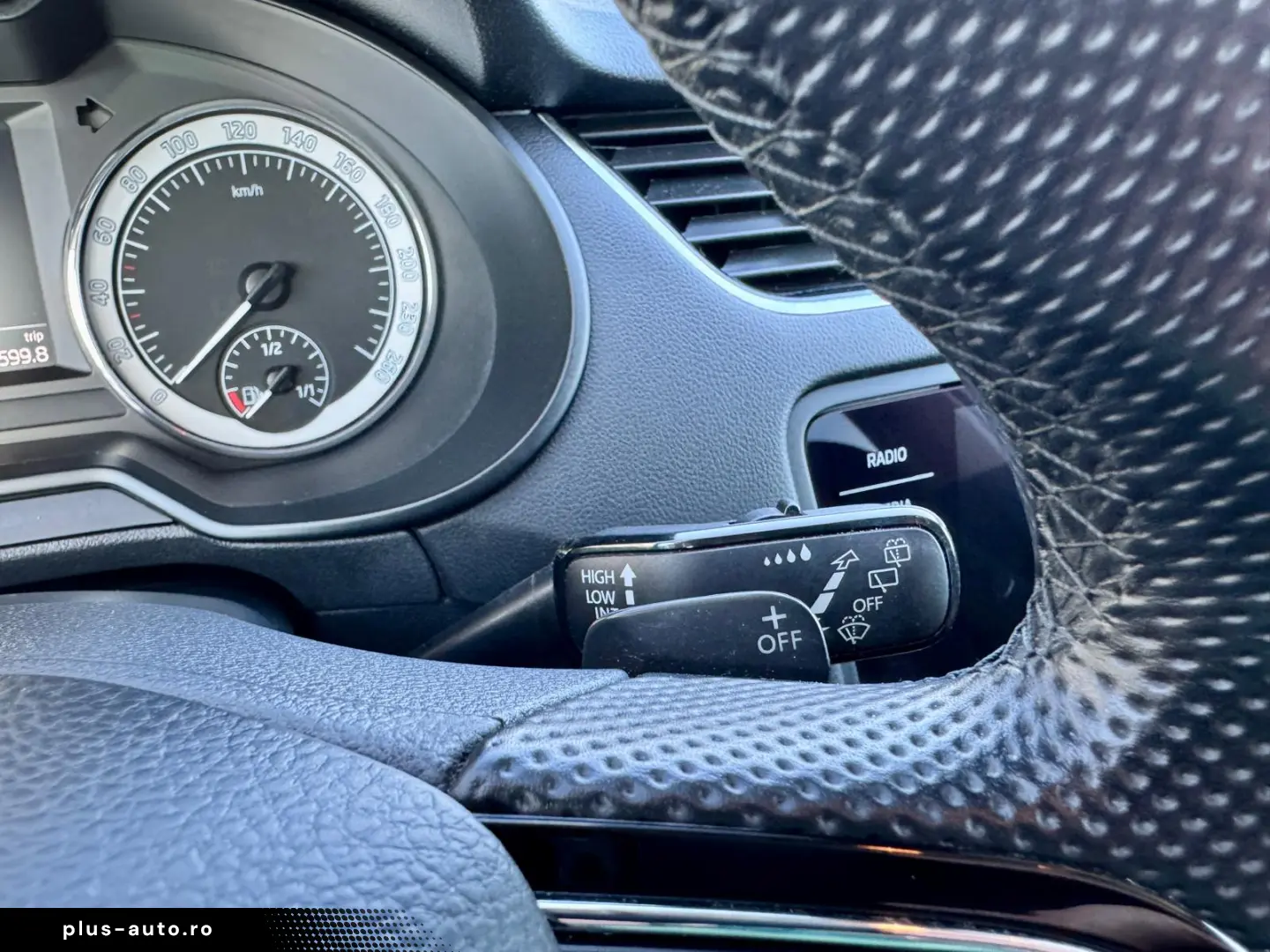 Skoda Octavia Combi 1.6 TDI Clever - Diesel - Automatic