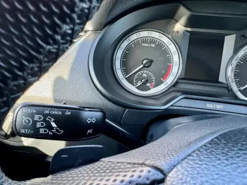 Skoda Octavia Combi 1.6 TDI Clever - Diesel - Automatic