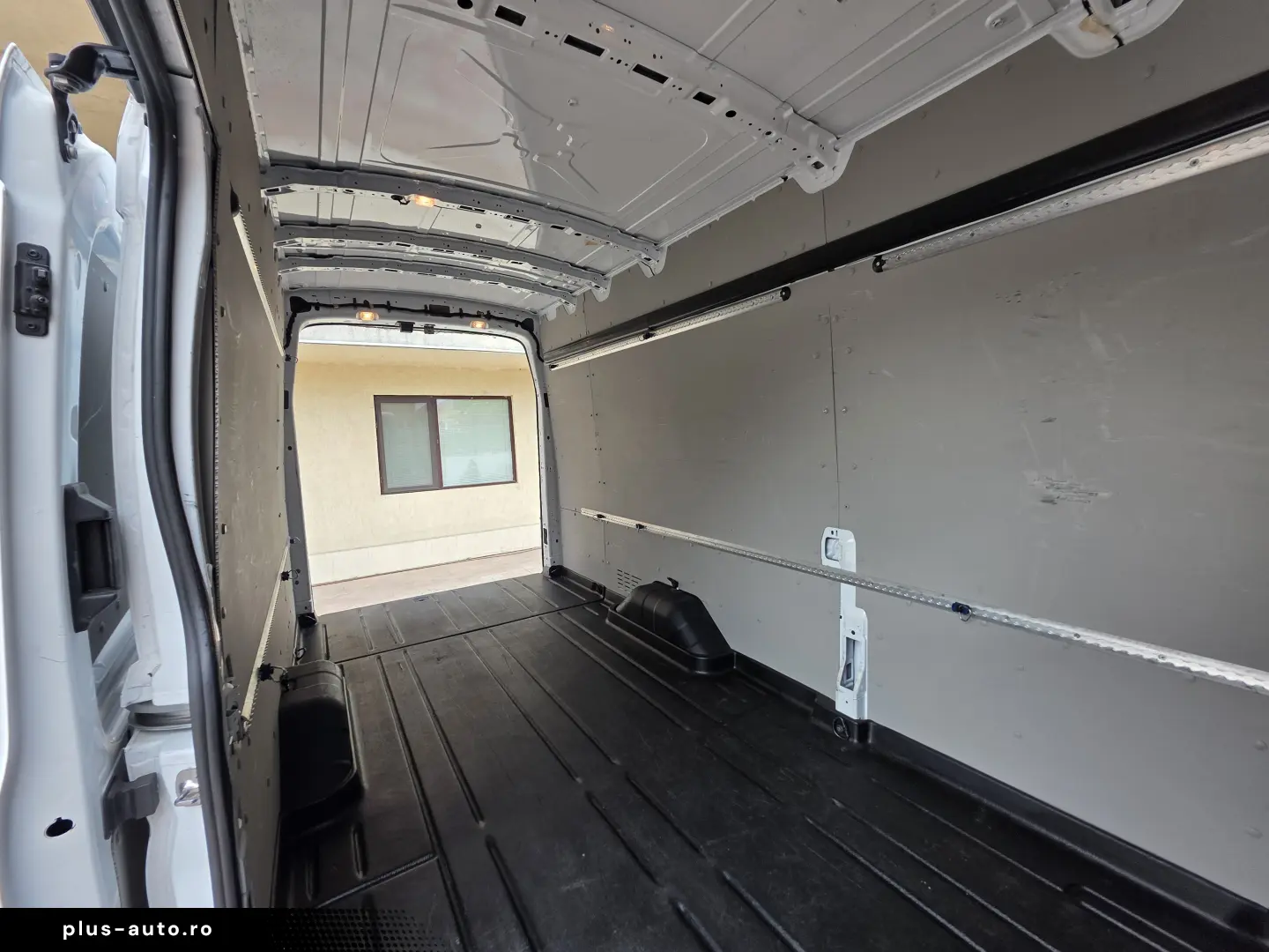 Ford Transit L4H3 Trend RWD  Sync3 Pachet Iarna PDC Camere