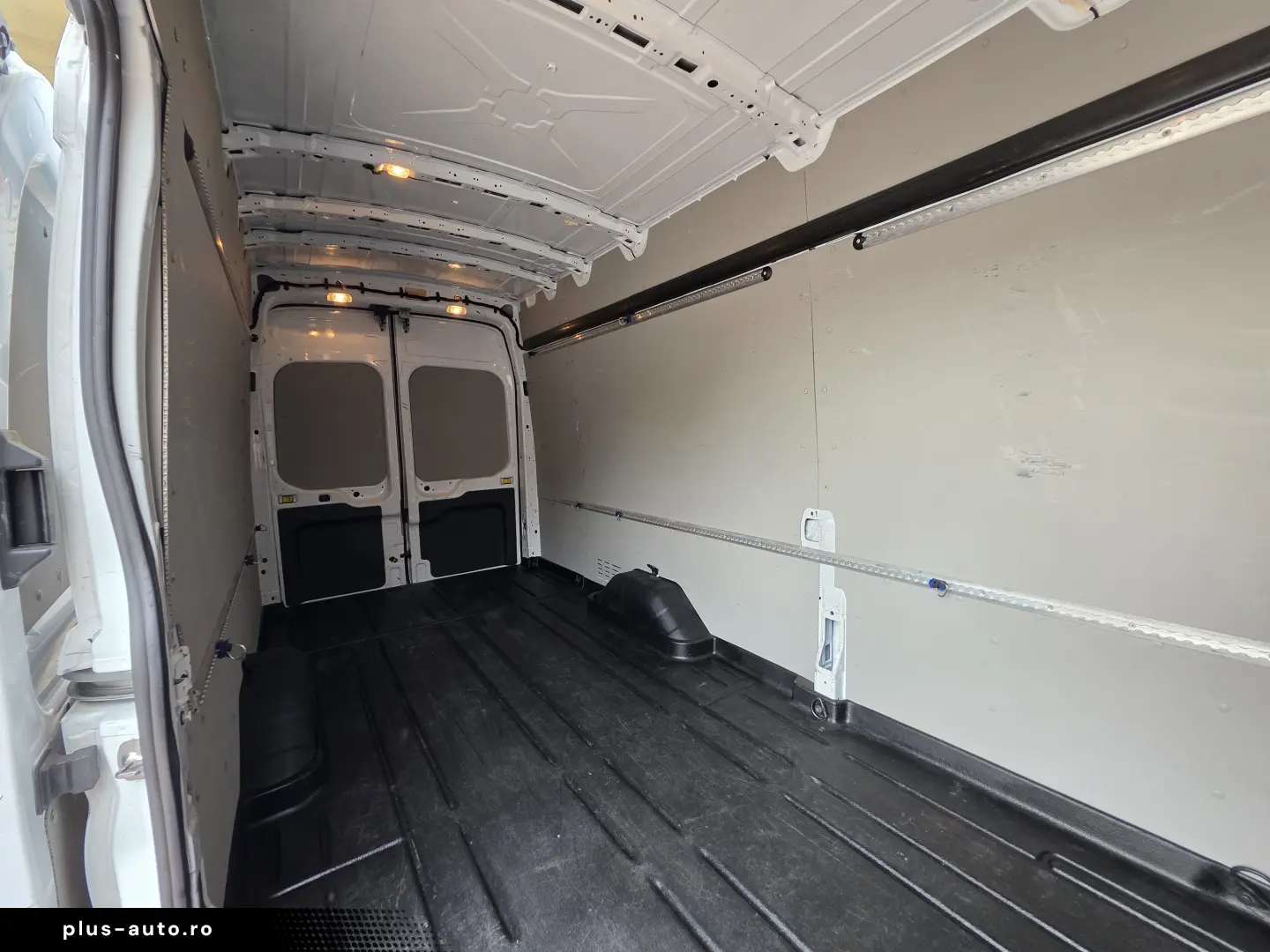 Ford Transit L4H3 Trend RWD  Sync3 Pachet Iarna PDC Camere