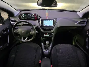 Peugeot 208 Allure 17.121km AUTOMAT Self Parking