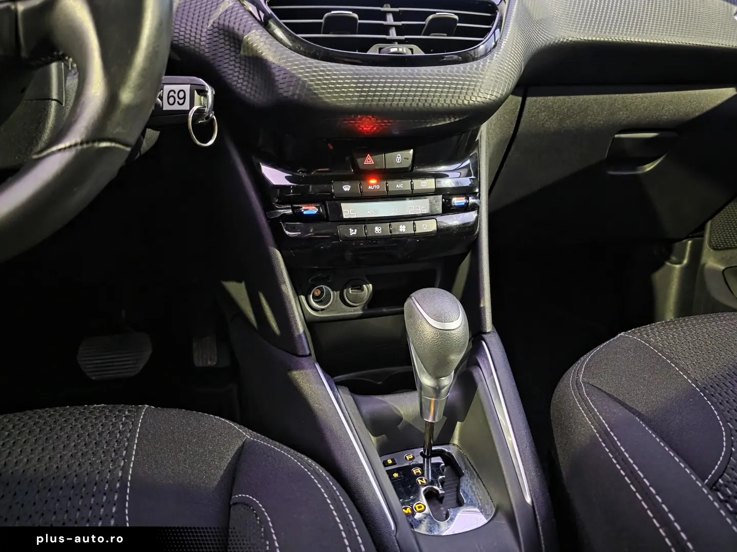 Peugeot 208 Allure 17.121km AUTOMAT Self Parking