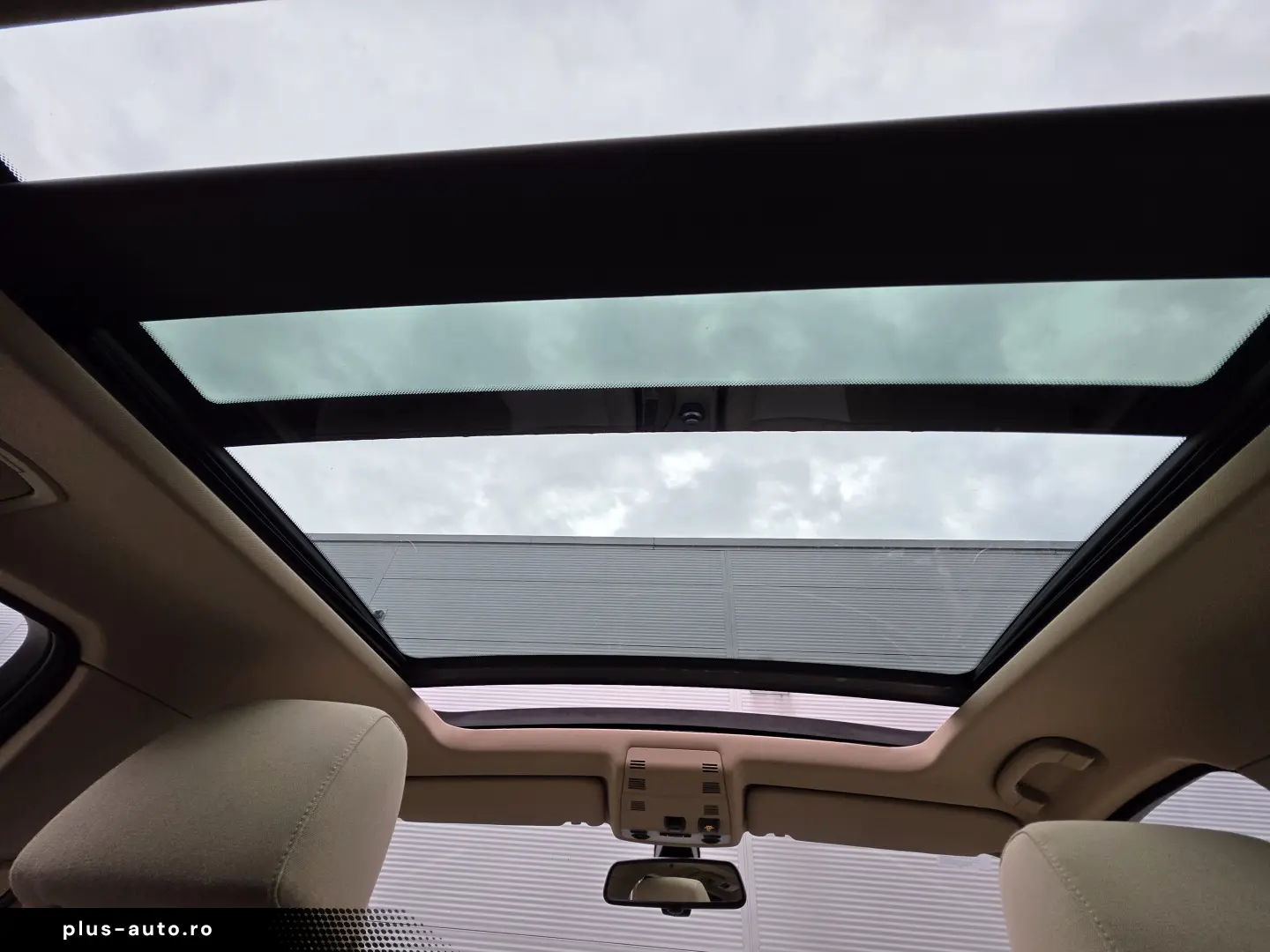 BMW 320i Exclusive  Service Recent  Trapa Cruise Control