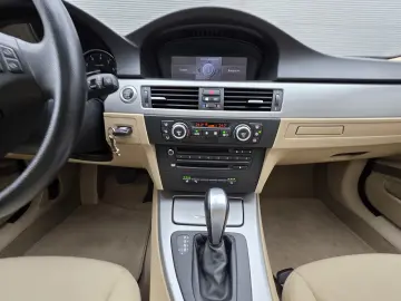 BMW 320i Exclusive  Service Recent  Trapa Cruise Control