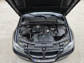 BMW 320i Exclusive  Service Recent  Trapa Cruise Control