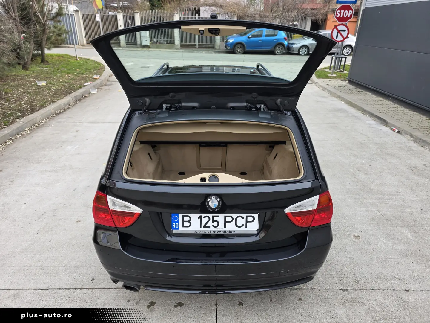 BMW 320i Exclusive  Service Recent  Trapa Cruise Control