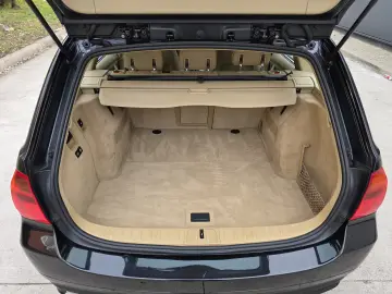 BMW 320i Exclusive  Service Recent  Trapa Cruise Control