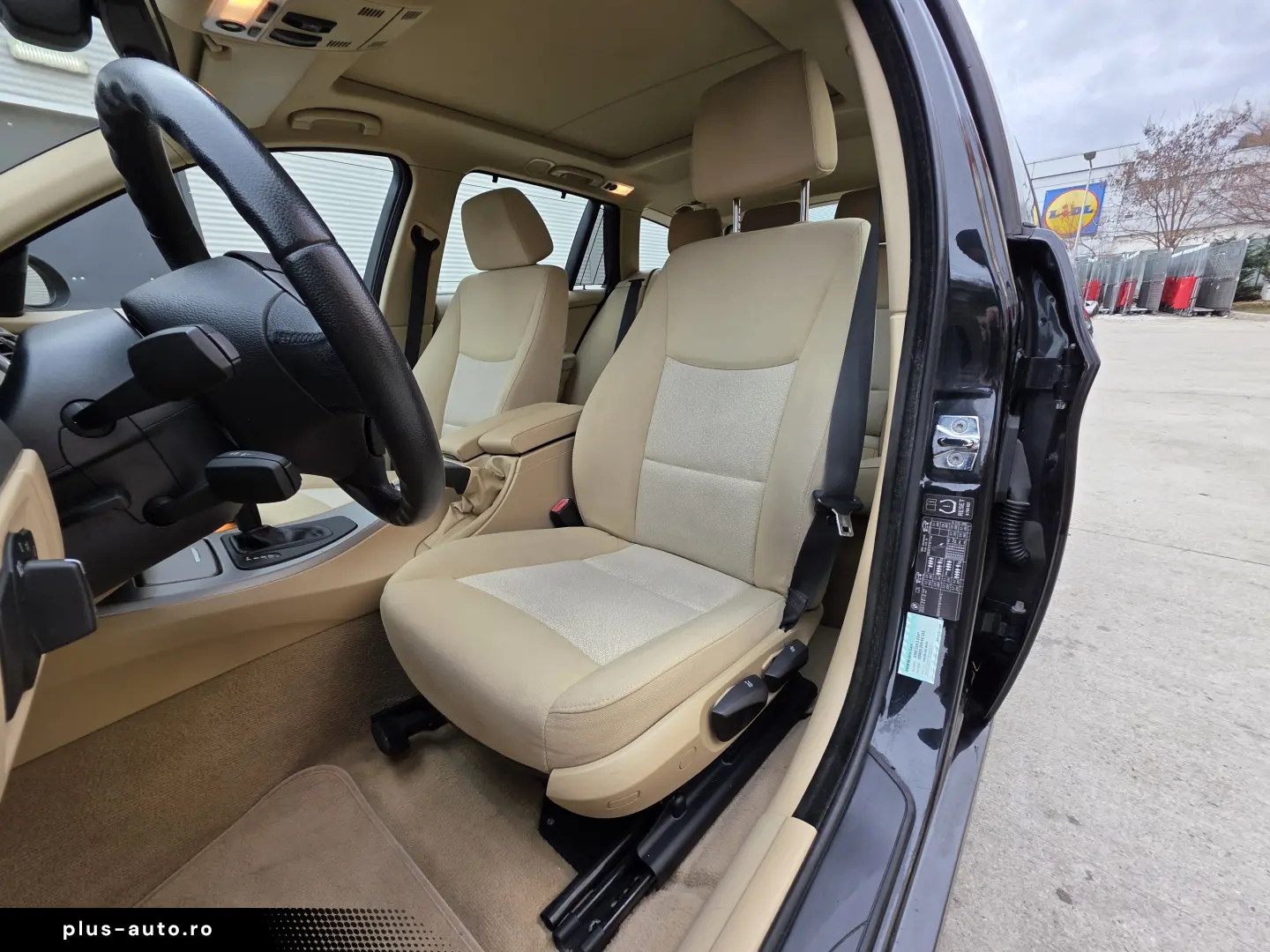 BMW 320i Exclusive  Service Recent  Trapa Cruise Control