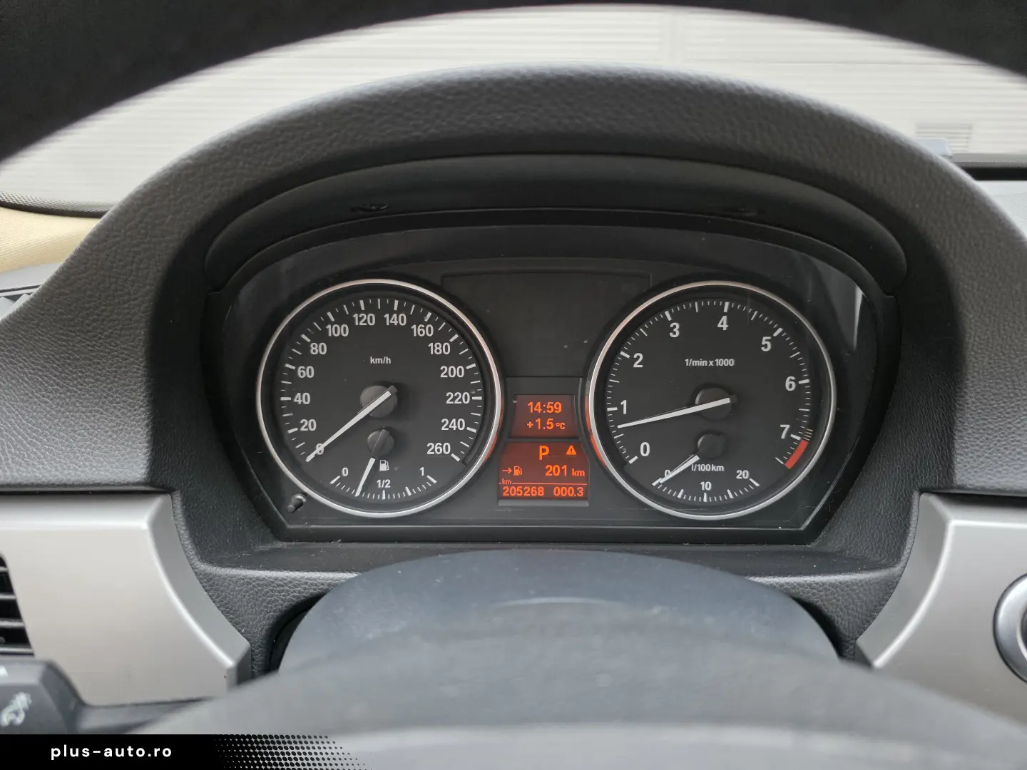 BMW 320i Exclusive  Service Recent  Trapa Cruise Control