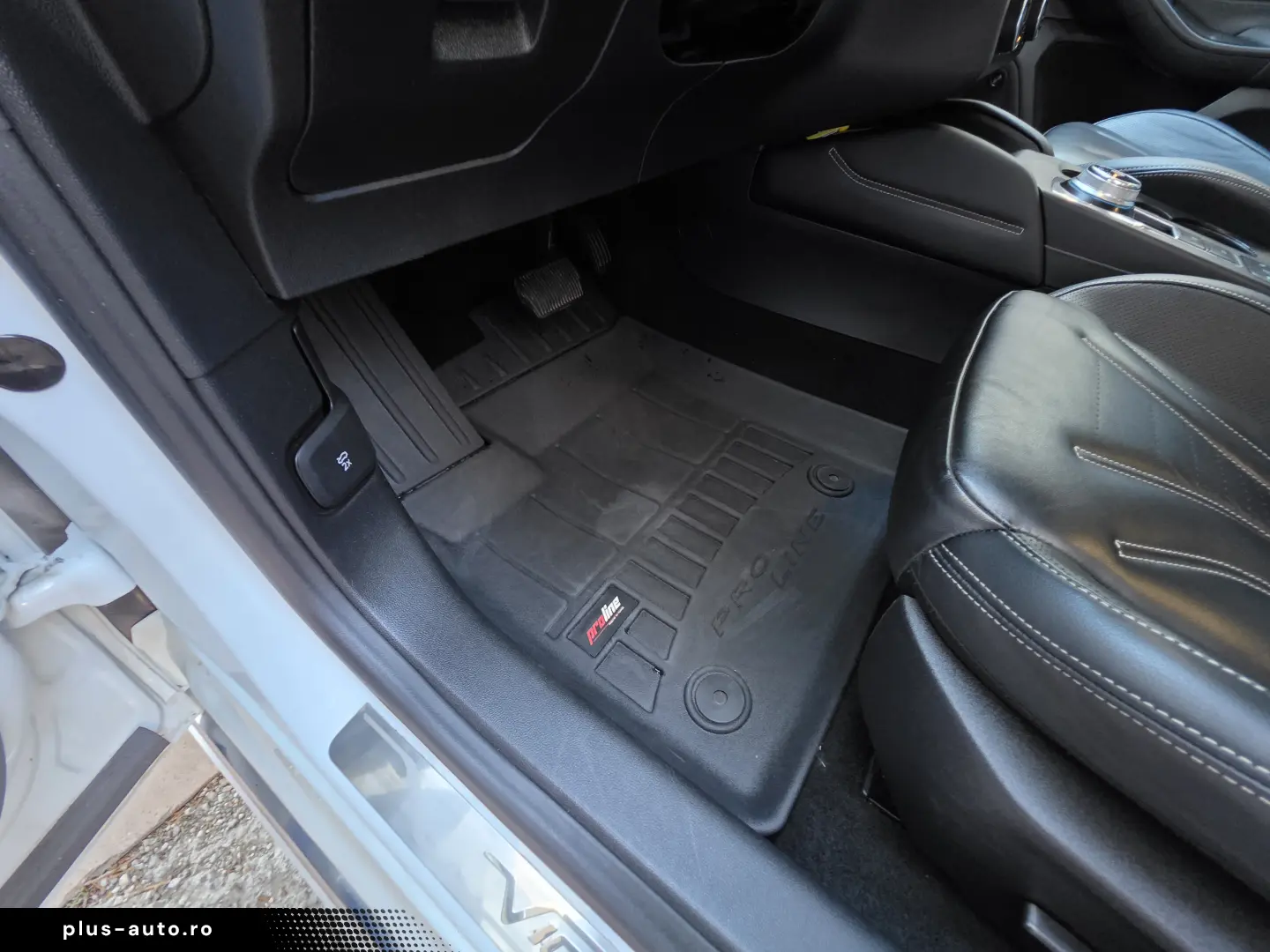 Ford Focus Vignale AUTOMAT LED Sync3 Keyless BLIS HUD