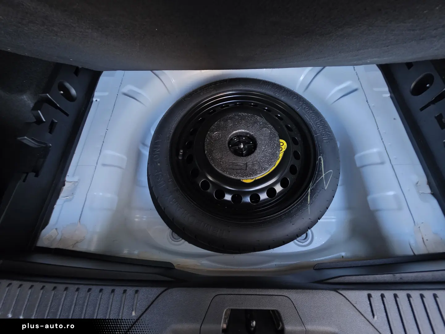 Ford Focus Vignale AUTOMAT LED Sync3 Keyless BLIS HUD