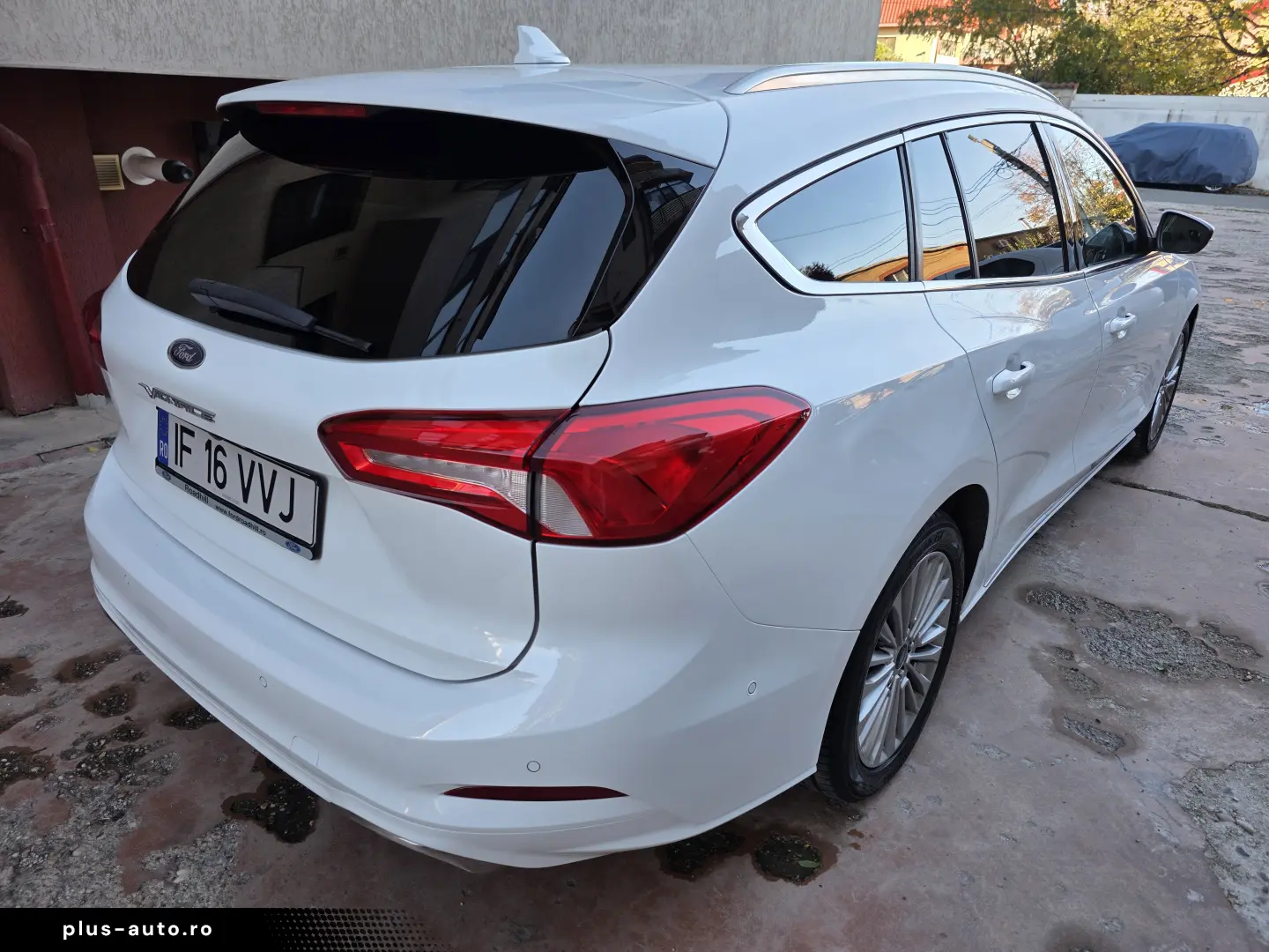 Ford Focus Vignale AUTOMAT LED Sync3 Keyless BLIS HUD