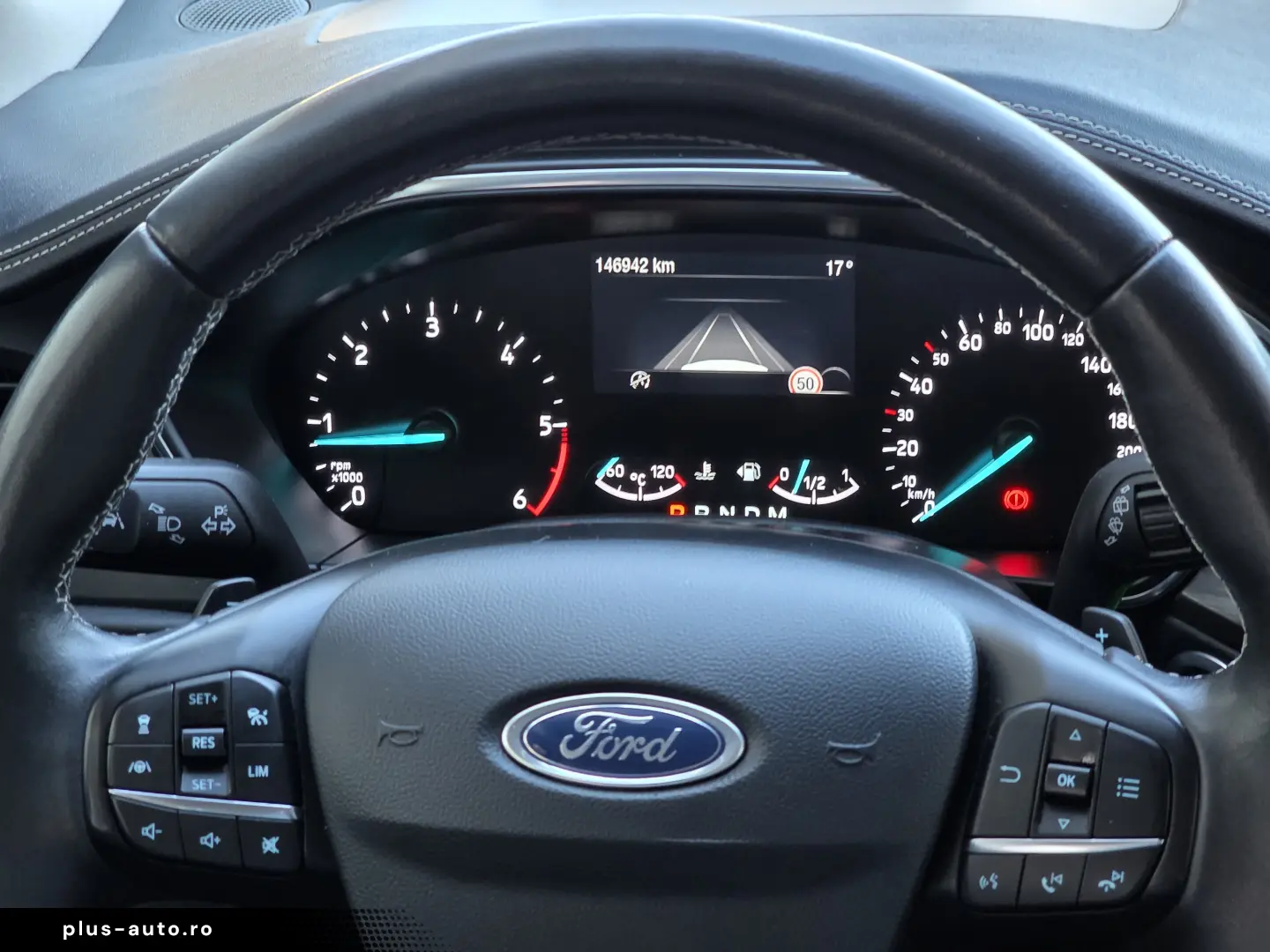 Ford Focus Vignale AUTOMAT LED Sync3 Keyless BLIS HUD