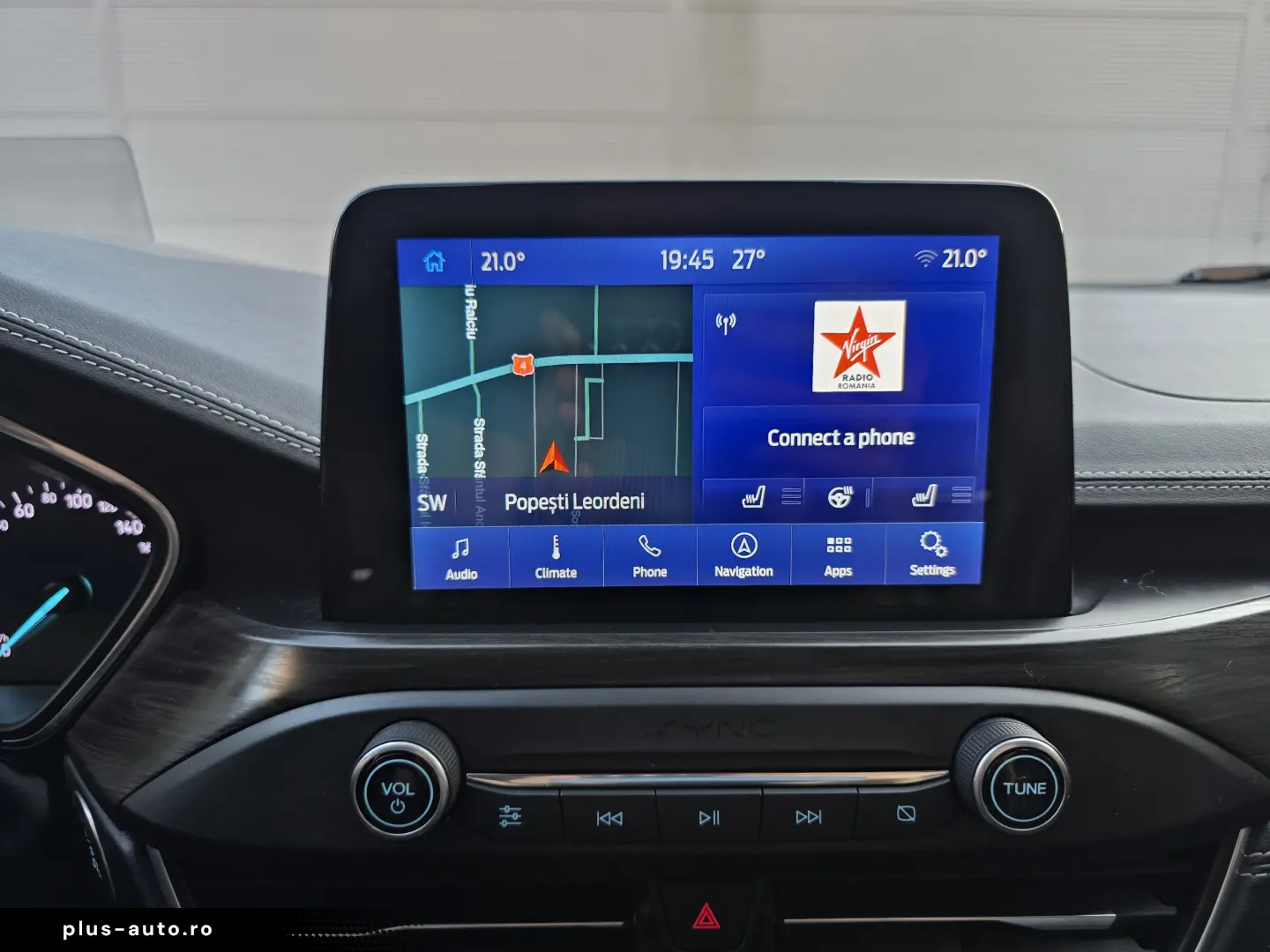 Ford Focus Vignale AUTOMAT LED Sync3 Keyless BLIS HUD