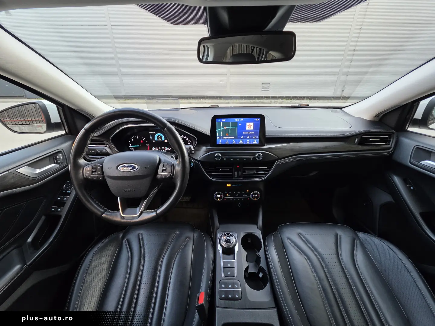 Ford Focus Vignale AUTOMAT LED Sync3 Keyless BLIS HUD