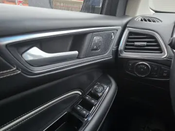 Ford Edge 2.0 TDCi EcoBlue Vignale 4x4  47.019km  AUTOMAT