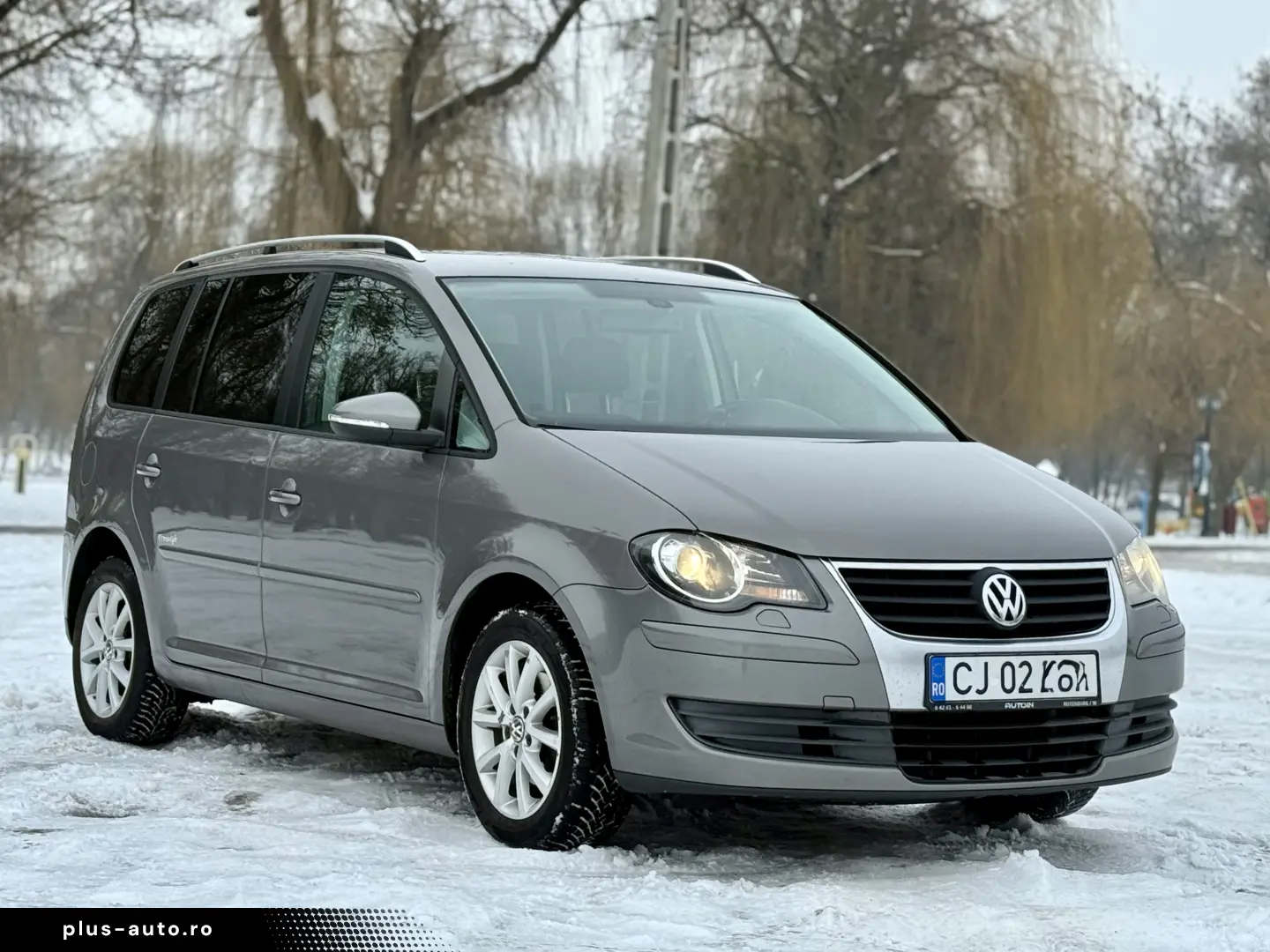 VW Touran 2.0TDI DSG Freestyle Clima Xenon Navi PDC 2010