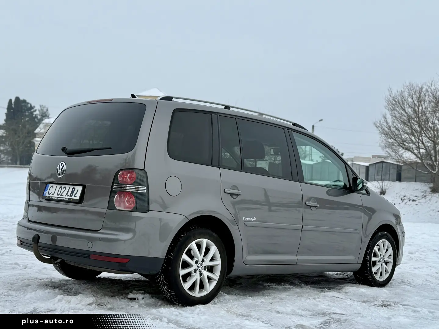VW Touran 2.0TDI DSG Freestyle Clima Xenon Navi PDC 2010