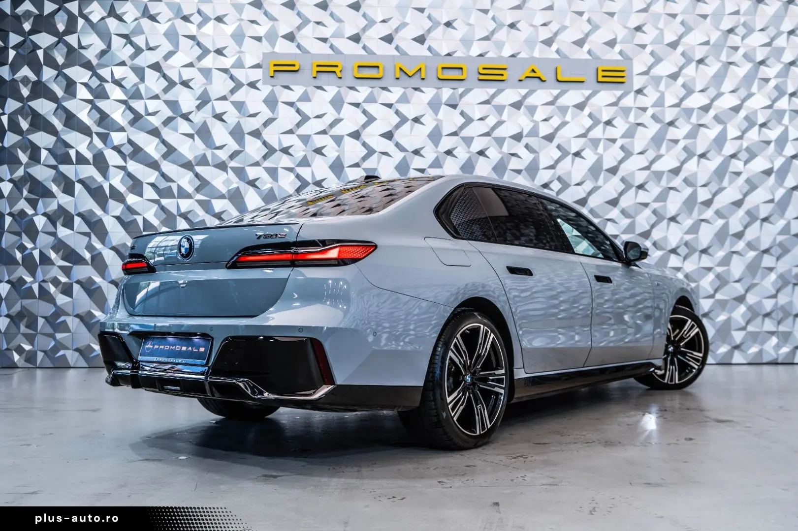 BMW 750  e xDrive Hybrid  Pano  Bowers&Wilkins