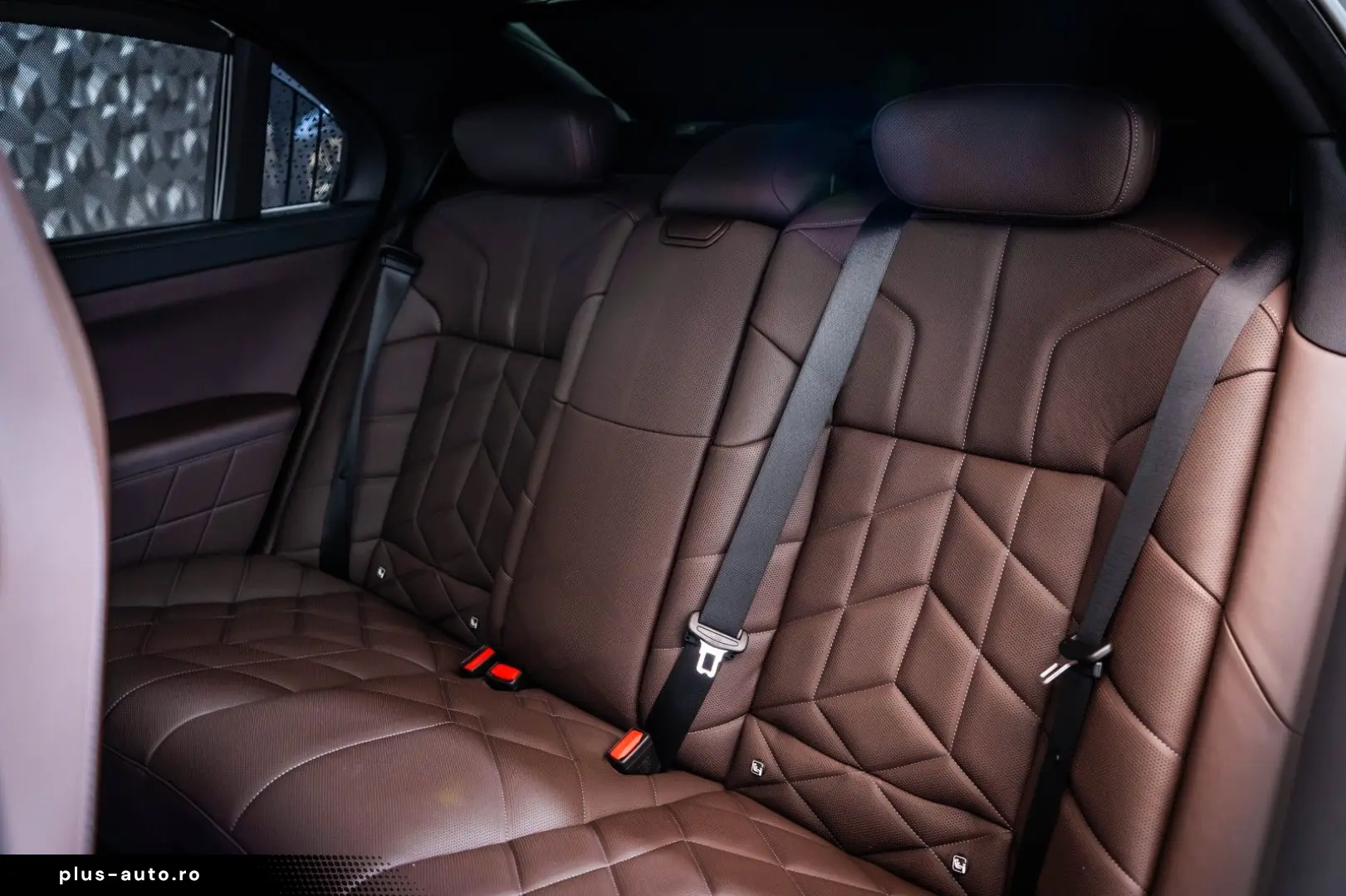 BMW 750  e xDrive Hybrid  Pano  Bowers&Wilkins