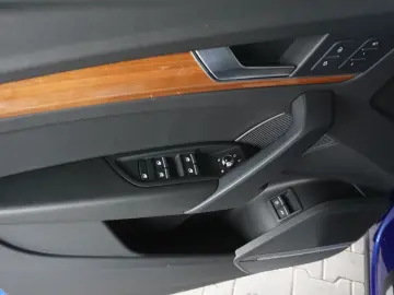 AUDI Q5 55 TFSI e quattro S line