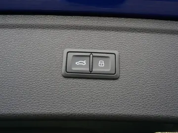 AUDI Q5 55 TFSI e quattro S line