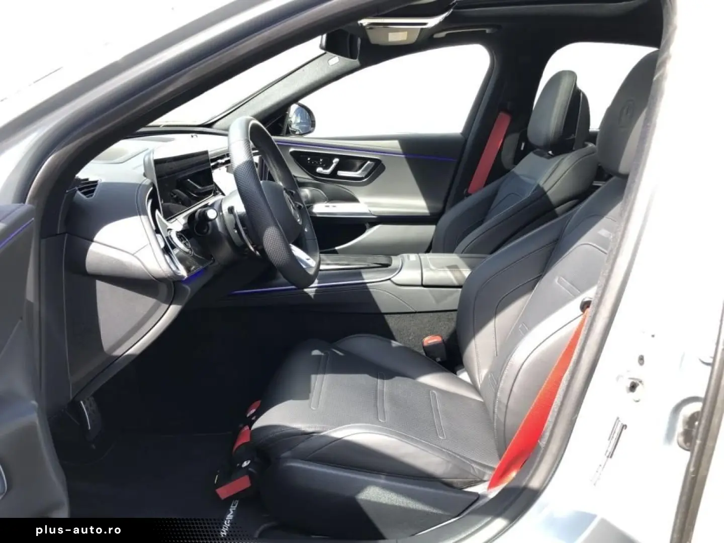 MERCEDES-BENZ AMG E 53 Hybrid 4MATIC AMG Superscreen Burm