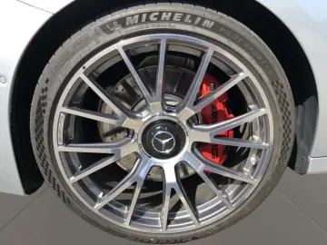 MERCEDES-BENZ AMG E 53 Hybrid 4MATIC AMG Superscreen Burm