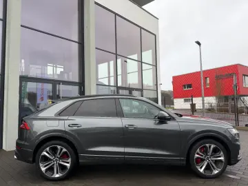AUDI SQ8 4.0 TFSI quattro