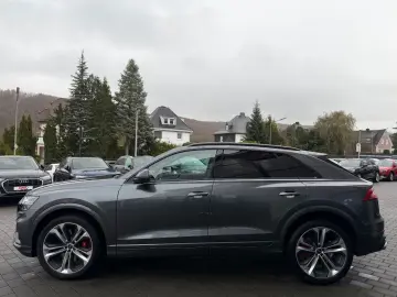 AUDI SQ8 4.0 TFSI quattro