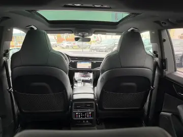 AUDI SQ8 4.0 TFSI quattro