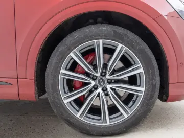 AUDI SQ8 4.0 TFSI COMPETITION