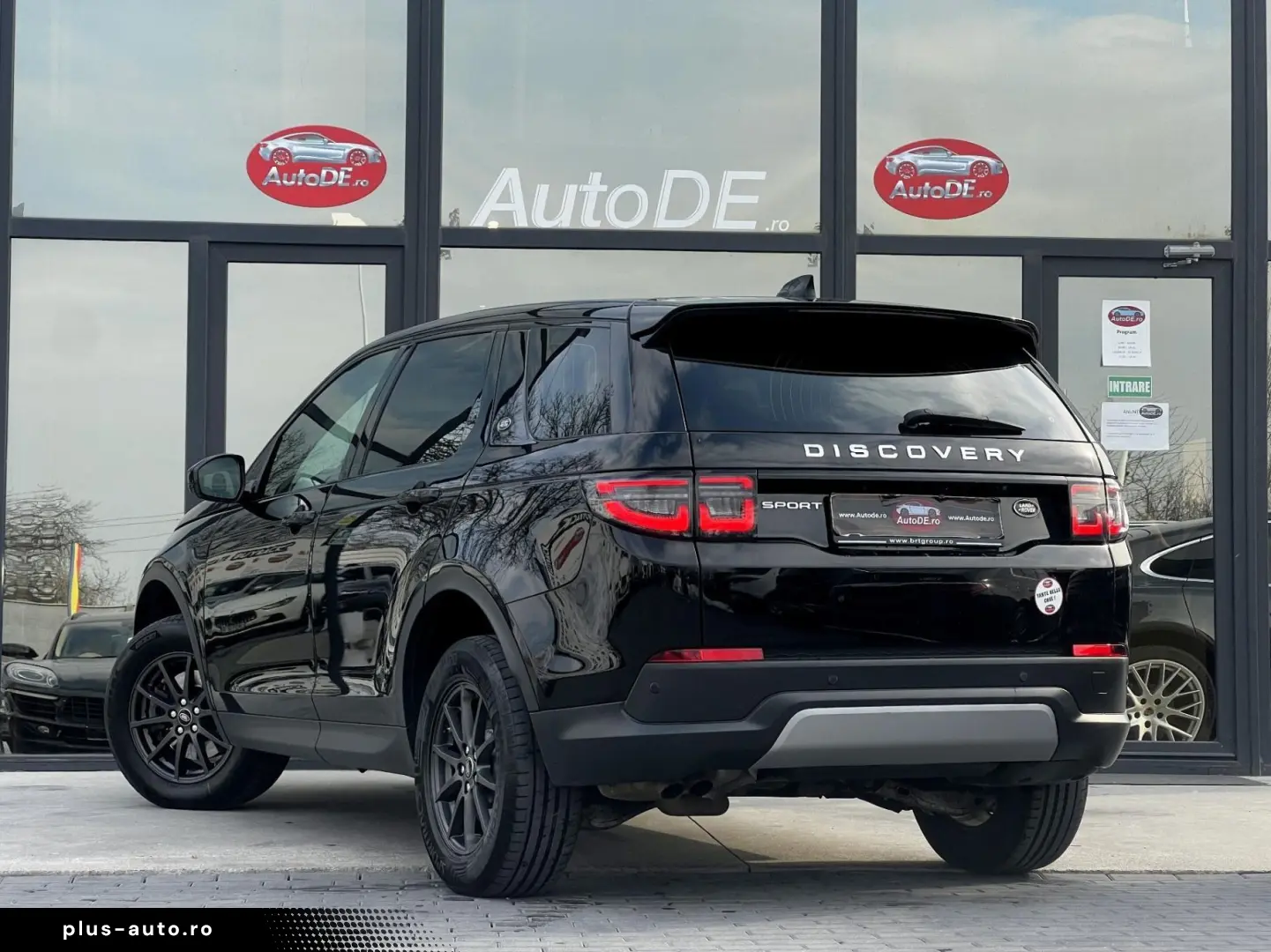 Land-Rover Discovery-Sport