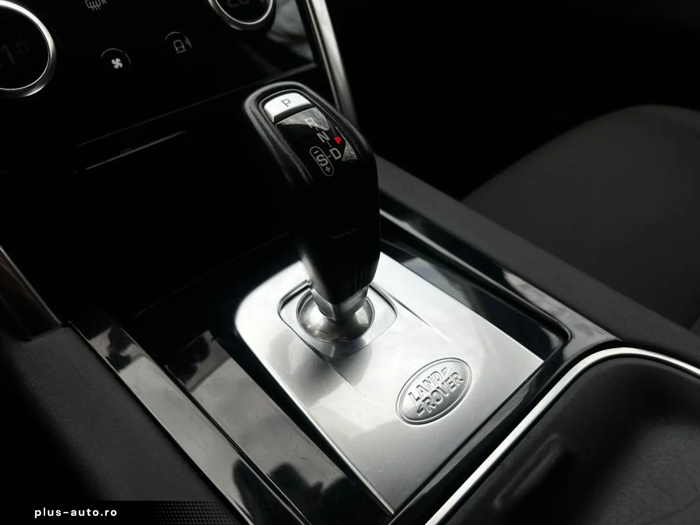 Land-Rover Discovery-Sport