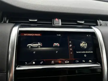 Land-Rover Discovery-Sport