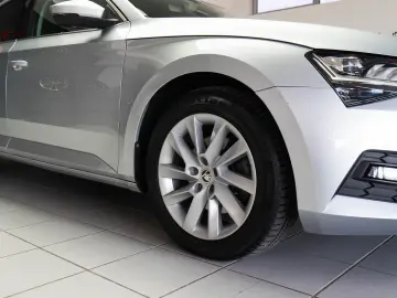 SKODA SUPERB AMBITION 2.0 TDI DSG