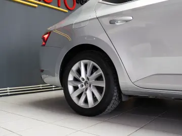 SKODA SUPERB AMBITION 2.0 TDI DSG