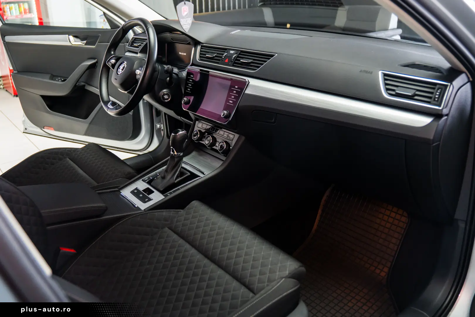 SKODA SUPERB AMBITION 2.0 TDI DSG