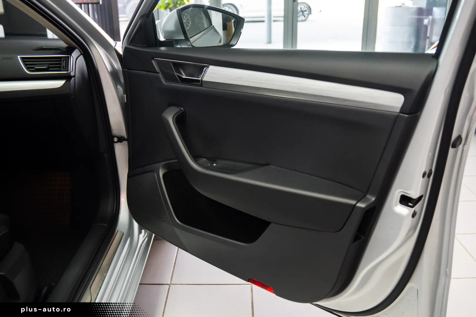 SKODA SUPERB AMBITION 2.0 TDI DSG